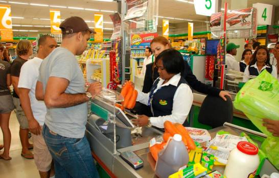 Empresas garantizan abastecimiento de alimentos a la población dominicana