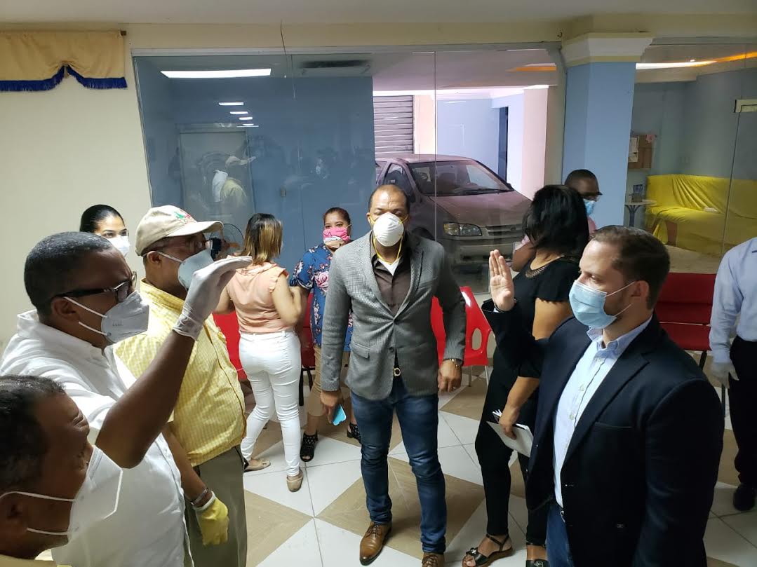 Comando Nacional de Crecimiento de Luis Abinader juramenta a sus dirigentes en Santo Domingo Este
