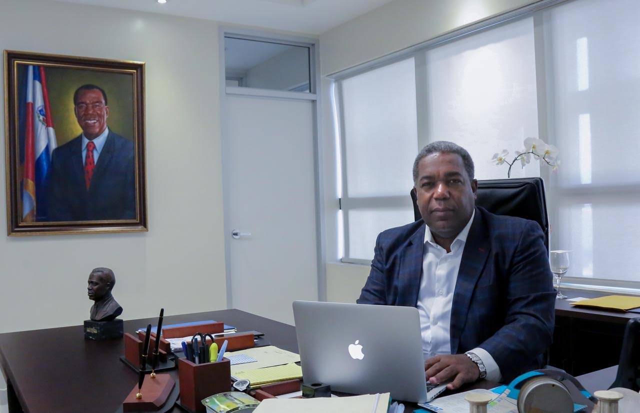 Coordinador de Gabinete de Política Social presenta declaración jurada de bienes