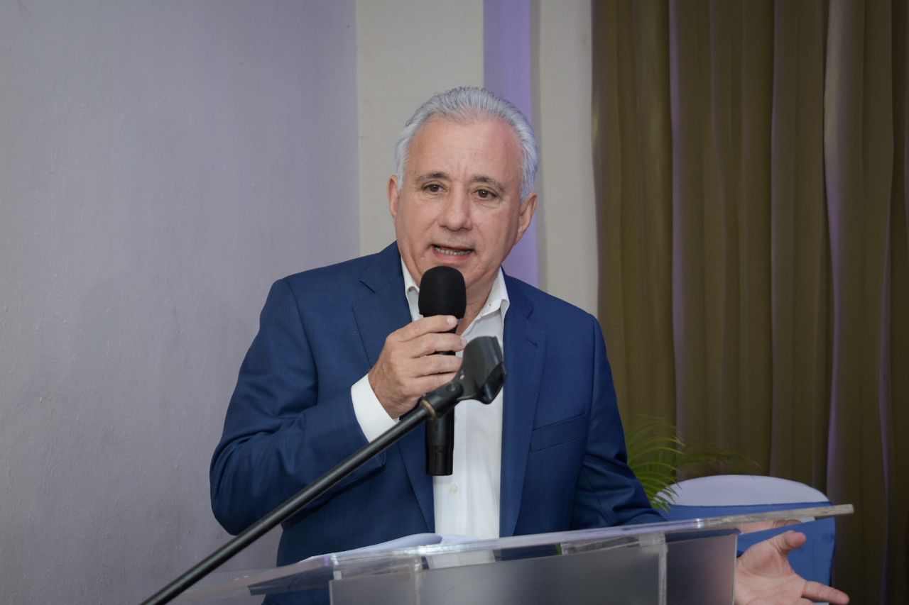 Taveras Guzmán plantea RD lidere unidad latinoamericana para la recuperación económica