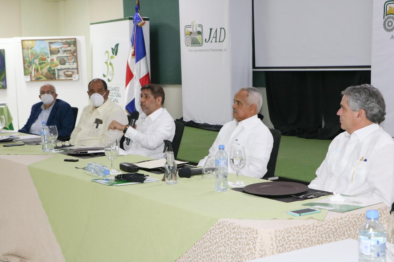 Ministro de Agricultura se reúne con el Consejo de Directores JAD
