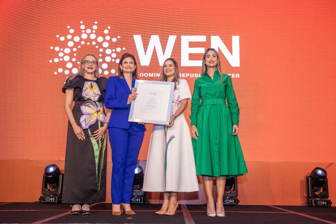   Women’s Energy Network presenta capítulo en República Dominicana y reconoce a mujeres líderes del sector energético